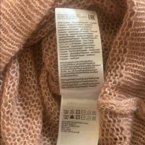 Sweater - Picture 4 of 4